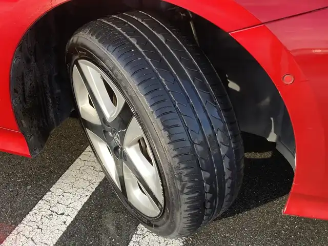 トヨタ プリウス A ツーリングセレクション 静岡県 2016(平28)年 7.6万km エモーショナルレッド Toyota Safety Sense/純正9インチナビ(DSZT-YC4T)/　AM FM CD DVD Bluetooth USB HDMI SDREC/フルセグTV/ビルトインETC/バックモニター/レーダークルーズコントロール/LEDオートヘッドライト/シートヒーター(前席)/前後クリアランスソナー/純正17インチアルミホイール/ヘッドアップディズプレイ/スマートキー2本/フロントフォグランプ/前後方ドライブレコーダー/レザーシート
