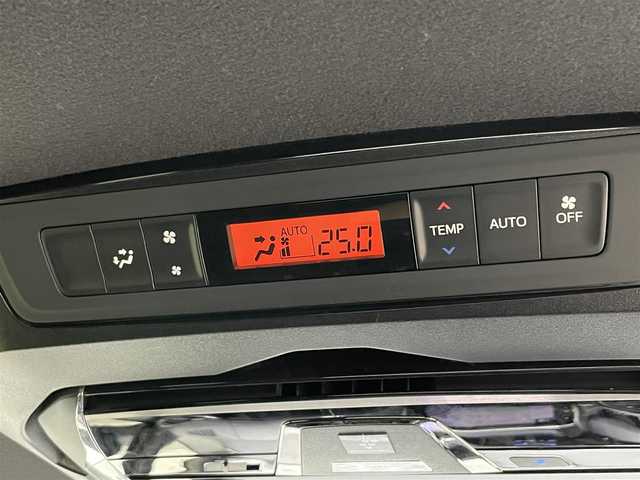 トヨタ ヴォクシー ZS 煌Ⅱ 岡山県 2019(令1)年 9.4万km ブラック アルパイン１１インチナビ/【Bluetooth/フルセグTV/Carplay/CD/DVD】/１２．８インチフリップダウンモニター/両側電動スライドドア/クルーズコントロール/ＬＥＤヘッドライト/オートハイビーム/社外ドライブレコーダー（前）/バックカメラ/衝突軽減ブレーキシステム/ビルトインＥＴＣ/純正フロアマット/後席サンシェイド