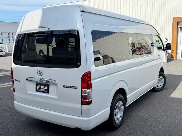 トヨタ ハイエース グランドキャビン 道北・旭川 2025(令7)年 0.1千km ホワイトパールクリスタルシャイン 寒冷地仕様車/登録済未使用車/純正ＬＥＤライト/全方位カメラ/デジタルミラー/パワースライドドア/トヨタセーフティ/プッシュスタートエンジン/リアフォグランプ/車両取説/メンテナンスノート・保証書/スマートキー×２