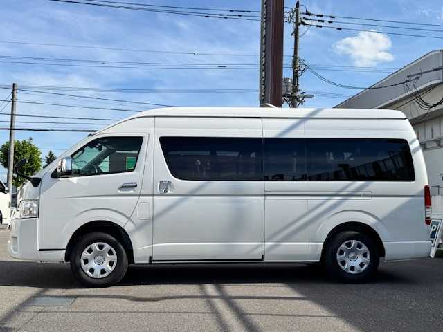 トヨタ ハイエース グランドキャビン 道北・旭川 2025(令7)年 0.1千km ホワイトパールクリスタルシャイン 寒冷地仕様車/登録済未使用車/純正ＬＥＤライト/全方位カメラ/デジタルミラー/パワースライドドア/トヨタセーフティ/プッシュスタートエンジン/リアフォグランプ/車両取説/メンテナンスノート・保証書/スマートキー×２