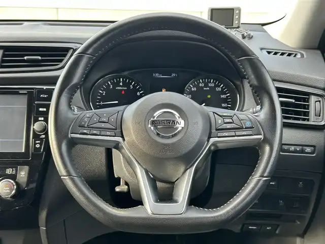 日産 エクストレイル ハイブリッド 20Xi 山形県 2020(令2)年 5.1万km ブリリアントシルバー 純正ナビ/・フルセグTV/AM/FM/DVD/Bluetooth/4WD/禁煙車/全周囲カメラ/追従式クルーズコントロール/前後ドライブレコーダー/プロパイロット/オートホールド/ナイトビジョン/横滑り防止装置/オートライト/ダウンヒルアシストコントロール/パワーバックドア/前後コーナーセンサー/前席ヒートシーター/ETC/電動パーキングブレーキ/取扱説明書