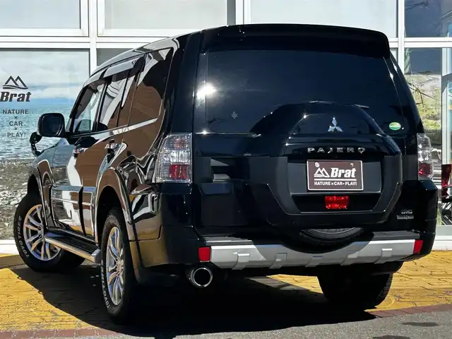 三菱 パジェロ ロング スーパーエクシード 道北・旭川 2016(平28)年 4.6万km ダイヤモンドブラックマイカ ディーゼル/ロックフォードサウンドシステム/純正ナビ/フルセグTV/バックカメラ/オープンカントリータイヤ/レザーシート/前席シートヒーター/クルーズコントロール/オートマチックハイビーム/社外アルミ付スタッドレスタイヤ積込/ETC