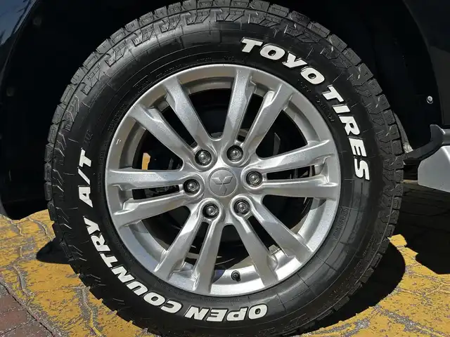 三菱 パジェロ ロング スーパーエクシード 道北・旭川 2016(平28)年 4.6万km ダイヤモンドブラックマイカ ディーゼル/ロックフォードサウンドシステム/純正ナビ/フルセグTV/バックカメラ/オープンカントリータイヤ/レザーシート/前席シートヒーター/クルーズコントロール/オートマチックハイビーム/社外アルミ付スタッドレスタイヤ積込/ETC