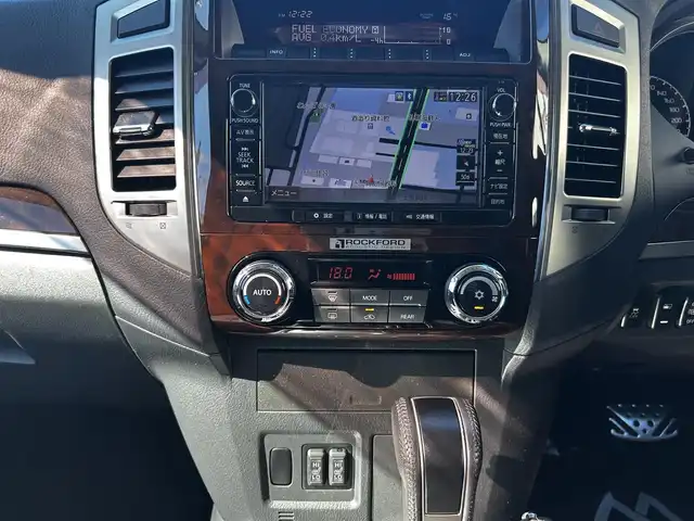 三菱 パジェロ ロング スーパーエクシード 道北・旭川 2016(平28)年 4.6万km ダイヤモンドブラックマイカ ディーゼル/ロックフォードサウンドシステム/純正ナビ/フルセグTV/バックカメラ/オープンカントリータイヤ/レザーシート/前席シートヒーター/クルーズコントロール/オートマチックハイビーム/社外アルミ付スタッドレスタイヤ積込/ETC