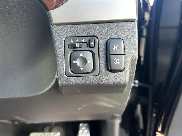 三菱 パジェロ ロング スーパーエクシード 道北・旭川 2016(平28)年 4.6万km ダイヤモンドブラックマイカ ディーゼル/ロックフォードサウンドシステム/純正ナビ/フルセグTV/バックカメラ/オープンカントリータイヤ/レザーシート/前席シートヒーター/クルーズコントロール/オートマチックハイビーム/社外アルミ付スタッドレスタイヤ積込/ETC