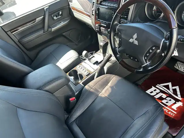 三菱 パジェロ ロング スーパーエクシード 道北・旭川 2016(平28)年 4.6万km ダイヤモンドブラックマイカ ディーゼル/ロックフォードサウンドシステム/純正ナビ/フルセグTV/バックカメラ/オープンカントリータイヤ/レザーシート/前席シートヒーター/クルーズコントロール/オートマチックハイビーム/社外アルミ付スタッドレスタイヤ積込/ETC