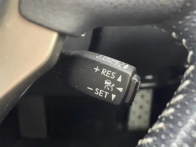 レクサス ＩＳ 200t Fスポーツ モードプラス 群馬県 2016(平28)年 9.6万km ホワイトノーヴァガラスフレーク プリクラッシュセーフティシステム（ミリ波レーダー方式）/レーンディパーチャーアラート/レーダークルーズコントロール（ブレーキ制御付）/ブラインドスポットモニター/オートマチックハイビーム/クリアランスソナー/バックソナー/F SPORT専用本革スポーツシート/・運転席ポジションメモリー/・前席シートヒーター/ベンチレーション/=====/純正7インチナビ/・AM/FM/CD/DVD/SD/USB/AUX/Bluetooth/フルセグTV/・バックカメラ/=====/純正７インチナビ　プリクラッシュセーフティ　レーンディパーチャーアラート　レーダークルーズコントロール　オートマチックハイビーム　ブラインドスポットモニター　クリアランスソナー　黒本革シート　ＥＴＣ