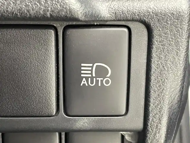 レクサス ＩＳ 200t Fスポーツ モードプラス 群馬県 2016(平28)年 9.6万km ホワイトノーヴァガラスフレーク プリクラッシュセーフティシステム（ミリ波レーダー方式）/レーンディパーチャーアラート/レーダークルーズコントロール（ブレーキ制御付）/ブラインドスポットモニター/オートマチックハイビーム/クリアランスソナー/バックソナー/F SPORT専用本革スポーツシート/・運転席ポジションメモリー/・前席シートヒーター/ベンチレーション/=====/純正7インチナビ/・AM/FM/CD/DVD/SD/USB/AUX/Bluetooth/フルセグTV/・バックカメラ/=====/純正７インチナビ　プリクラッシュセーフティ　レーンディパーチャーアラート　レーダークルーズコントロール　オートマチックハイビーム　ブラインドスポットモニター　クリアランスソナー　黒本革シート　ＥＴＣ