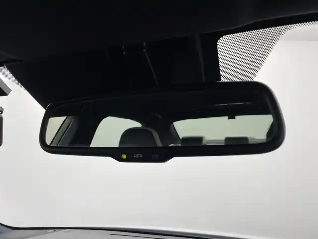 レクサス ＩＳ 200t Fスポーツ モードプラス 群馬県 2016(平28)年 9.6万km ホワイトノーヴァガラスフレーク プリクラッシュセーフティシステム（ミリ波レーダー方式）/レーンディパーチャーアラート/レーダークルーズコントロール（ブレーキ制御付）/ブラインドスポットモニター/オートマチックハイビーム/クリアランスソナー/バックソナー/F SPORT専用本革スポーツシート/・運転席ポジションメモリー/・前席シートヒーター/ベンチレーション/=====/純正7インチナビ/・AM/FM/CD/DVD/SD/USB/AUX/Bluetooth/フルセグTV/・バックカメラ/=====/純正７インチナビ　プリクラッシュセーフティ　レーンディパーチャーアラート　レーダークルーズコントロール　オートマチックハイビーム　ブラインドスポットモニター　クリアランスソナー　黒本革シート　ＥＴＣ