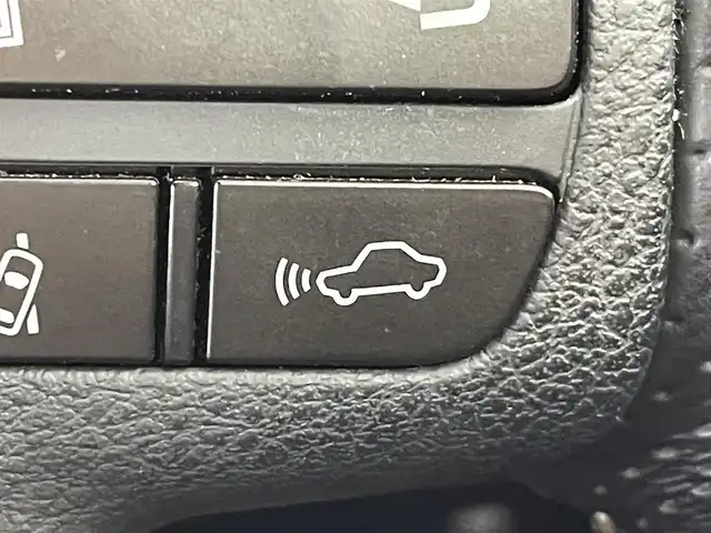 レクサス ＩＳ 200t Fスポーツ モードプラス 群馬県 2016(平28)年 9.6万km ホワイトノーヴァガラスフレーク プリクラッシュセーフティシステム（ミリ波レーダー方式）/レーンディパーチャーアラート/レーダークルーズコントロール（ブレーキ制御付）/ブラインドスポットモニター/オートマチックハイビーム/クリアランスソナー/バックソナー/F SPORT専用本革スポーツシート/・運転席ポジションメモリー/・前席シートヒーター/ベンチレーション/=====/純正7インチナビ/・AM/FM/CD/DVD/SD/USB/AUX/Bluetooth/フルセグTV/・バックカメラ/=====/純正７インチナビ　プリクラッシュセーフティ　レーンディパーチャーアラート　レーダークルーズコントロール　オートマチックハイビーム　ブラインドスポットモニター　クリアランスソナー　黒本革シート　ＥＴＣ