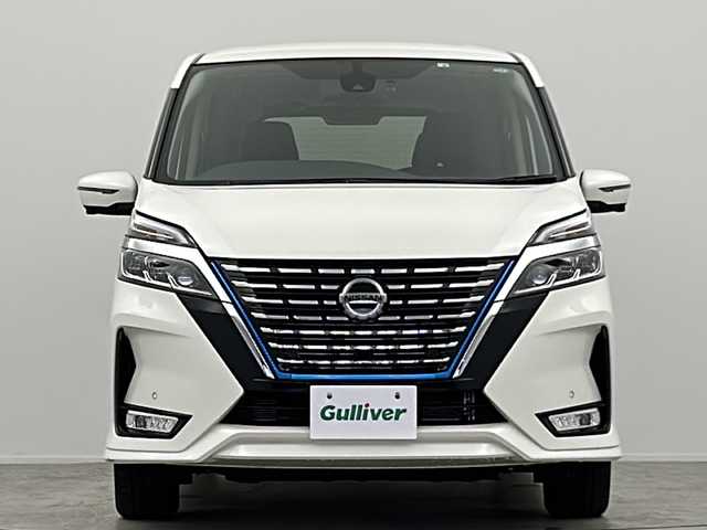 日産 セレナ e－パワー ハイウェイスター V 大阪府 2022(令4)年 1.3万km パール セーフティパックB/プロパイロット/純正10インチSDナビ【MM512D-L】/【AM/FM/CD/DVD/Bluetooth/フルセグTV】/純正11インチフリップダウンモニター/前方ドライブレコーダー【DH5-D】/インテリジェントルームミラー/アラウンドビューモニター/前後コーナーセンサー/ETC/オートライト/両側パワースライドドア/電格ウィンカーミラー/ドアバイザー/純正16インチAW/社外フロアマット/カーテンエアバッグ/スペアキー×1