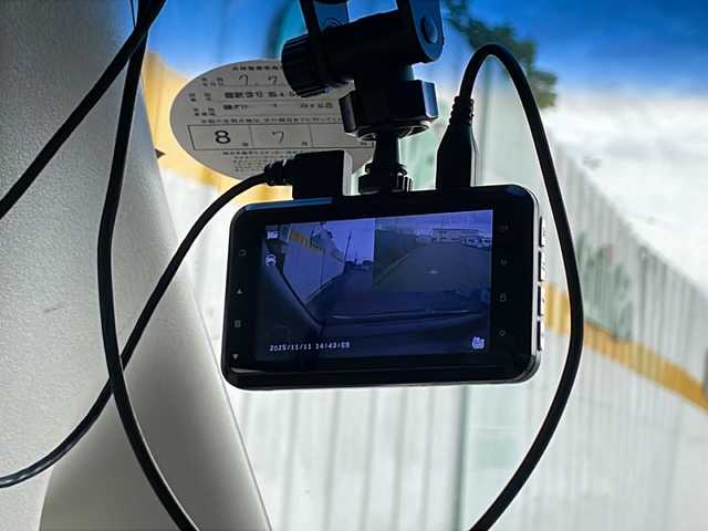 ホンダ フリード ハイブリット G ホンダセンシング 福井県 2018(平30)年 5.1万km ホワイトオーキッドパール 外部検査実施済み/純正メモリナビ＆フルセグＴＶ【VXM-187VFNi】/　（ＤＶＤ＆ＣＤ＆ＭＳＶ＆ＢＴ＆ＵＳＢ）/フリップダウンモニター/バックカメラ/ビルトインＥＴＣ/前方ドライブレコーダー/衝突軽減ブレーキ/レーンアシスト/レーダークルーズコントロール/先行車発進告知/標識認識機能/アイドリングストップ/革調シートカバー/両側パワースライドドア/オートライト/ＬＥＤライト/電動格納ミラー/スマートキー/プッシュスタート/Ｗエアバッグ/横滑り防止装置/盗難防止装置/ＡＢＳ/ドアバイザー/フロアマット/新車保証書/取扱説明書/スマートスペアキー有