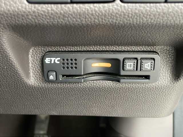 ホンダ フリード ハイブリット G ホンダセンシング 福井県 2018(平30)年 5.1万km ホワイトオーキッドパール 外部検査実施済み/純正メモリナビ＆フルセグＴＶ【VXM-187VFNi】/　（ＤＶＤ＆ＣＤ＆ＭＳＶ＆ＢＴ＆ＵＳＢ）/フリップダウンモニター/バックカメラ/ビルトインＥＴＣ/前方ドライブレコーダー/衝突軽減ブレーキ/レーンアシスト/レーダークルーズコントロール/先行車発進告知/標識認識機能/アイドリングストップ/革調シートカバー/両側パワースライドドア/オートライト/ＬＥＤライト/電動格納ミラー/スマートキー/プッシュスタート/Ｗエアバッグ/横滑り防止装置/盗難防止装置/ＡＢＳ/ドアバイザー/フロアマット/新車保証書/取扱説明書/スマートスペアキー有