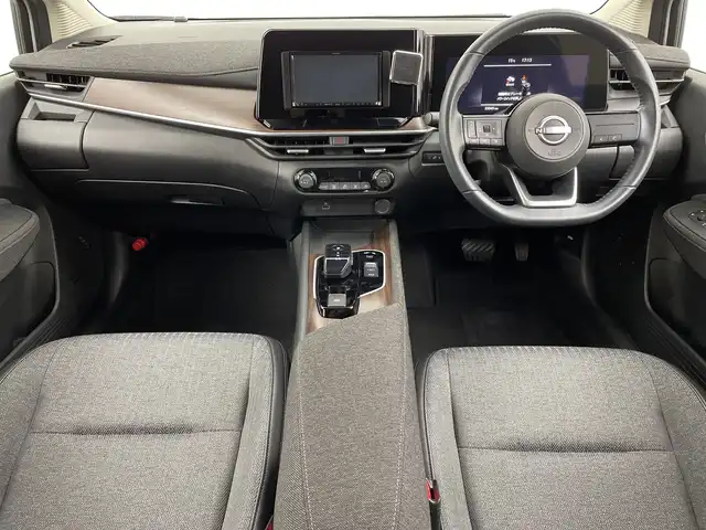 日産 オーラ G 新潟県 2022(令4)年 3.5万km ピュアホワイトパール KENWOODメモリナビ【MDV-D308BT】/　Bluetooth/CD/DVD/USB/衝突被害軽減ブレーキ/レーンキープアシスト/ブラインドスポットモニター/アラウンドビューモニター/インテリジェントルームミラー/ドライブレコーダー/ハーフレザーシート/前後コーナーセンサー/オートマチックハイビーム/ビルトインETC/横滑り防止装置/LEDヘッドライト/レザーステアリング