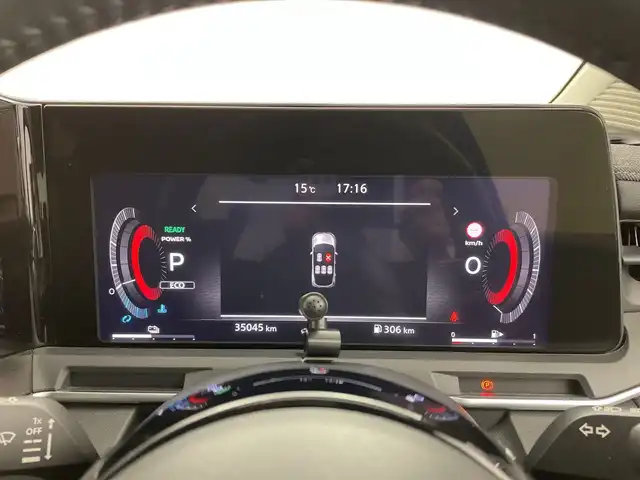 日産 オーラ G 新潟県 2022(令4)年 3.5万km ピュアホワイトパール KENWOODメモリナビ【MDV-D308BT】/　Bluetooth/CD/DVD/USB/衝突被害軽減ブレーキ/レーンキープアシスト/ブラインドスポットモニター/アラウンドビューモニター/インテリジェントルームミラー/ドライブレコーダー/ハーフレザーシート/前後コーナーセンサー/オートマチックハイビーム/ビルトインETC/横滑り防止装置/LEDヘッドライト/レザーステアリング