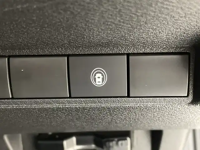 日産 オーラ G 新潟県 2022(令4)年 3.5万km ピュアホワイトパール KENWOODメモリナビ【MDV-D308BT】/　Bluetooth/CD/DVD/USB/衝突被害軽減ブレーキ/レーンキープアシスト/ブラインドスポットモニター/アラウンドビューモニター/インテリジェントルームミラー/ドライブレコーダー/ハーフレザーシート/前後コーナーセンサー/オートマチックハイビーム/ビルトインETC/横滑り防止装置/LEDヘッドライト/レザーステアリング