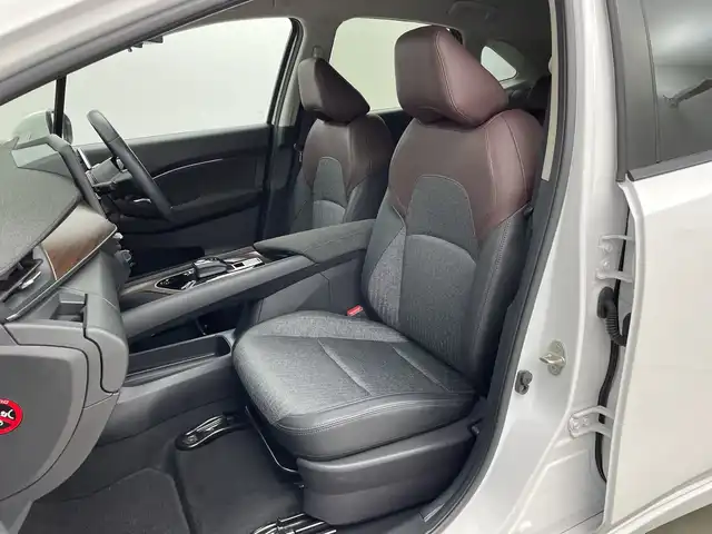 日産 オーラ G 新潟県 2022(令4)年 3.5万km ピュアホワイトパール KENWOODメモリナビ【MDV-D308BT】/　Bluetooth/CD/DVD/USB/衝突被害軽減ブレーキ/レーンキープアシスト/ブラインドスポットモニター/アラウンドビューモニター/インテリジェントルームミラー/ドライブレコーダー/ハーフレザーシート/前後コーナーセンサー/オートマチックハイビーム/ビルトインETC/横滑り防止装置/LEDヘッドライト/レザーステアリング