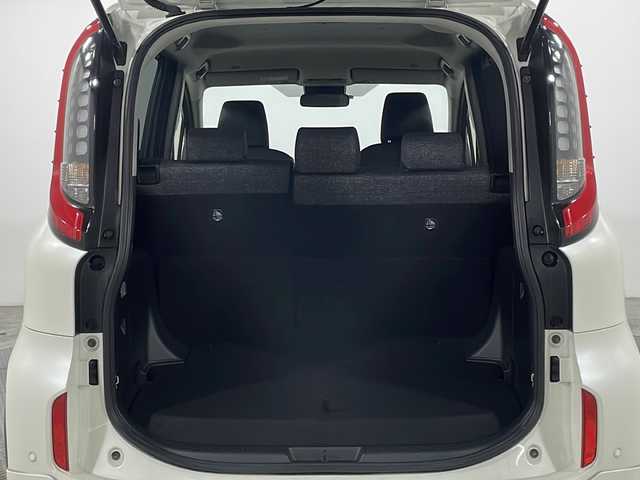 トヨタ シエンタ ハイブリッド Z 広島県 2022(令4)年 4.8万km ホワイトパールクリスタルシャイン 禁煙車/純正10.5型ディスプレイオーディオ/バックカメラ/モデリスタエアロ/レーダークルーズコントロール/両側パワースライドドア/１５００Ｗ給電/アダブティブＬＥＤヘッドライト/ＥＴＣ/ドラレコ/衝突軽減/レーンキープ/踏み間違い防止/オートマチックハイビーム/純正15インチホイールキャップ(185/65/R15)/エアバッグ(運転席/助手席サイド/カーテン)