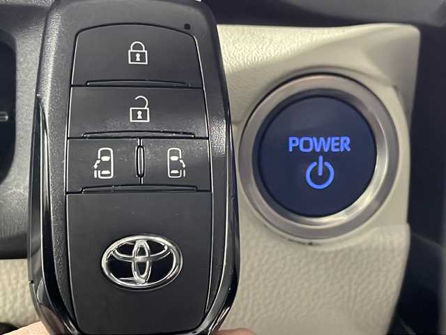 トヨタ シエンタ ハイブリッド Z 広島県 2022(令4)年 4.8万km ホワイトパールクリスタルシャイン 禁煙車/純正10.5型ディスプレイオーディオ/バックカメラ/モデリスタエアロ/レーダークルーズコントロール/両側パワースライドドア/１５００Ｗ給電/アダブティブＬＥＤヘッドライト/ＥＴＣ/ドラレコ/衝突軽減/レーンキープ/踏み間違い防止/オートマチックハイビーム/純正15インチホイールキャップ(185/65/R15)/エアバッグ(運転席/助手席サイド/カーテン)
