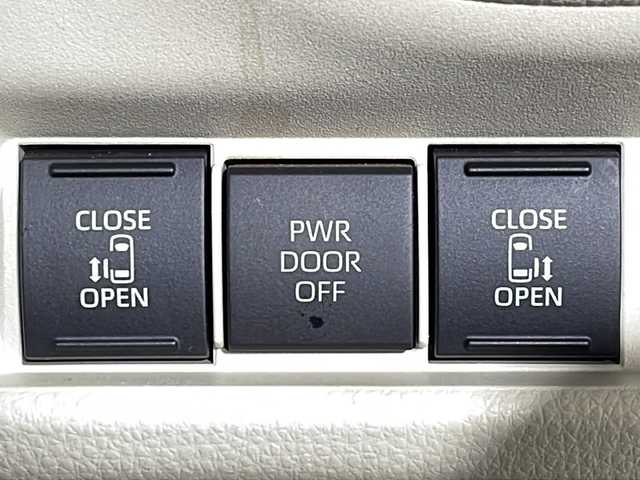 トヨタ シエンタ ハイブリッド Z 広島県 2022(令4)年 4.8万km ホワイトパールクリスタルシャイン 禁煙車/純正10.5型ディスプレイオーディオ/バックカメラ/モデリスタエアロ/レーダークルーズコントロール/両側パワースライドドア/１５００Ｗ給電/アダブティブＬＥＤヘッドライト/ＥＴＣ/ドラレコ/衝突軽減/レーンキープ/踏み間違い防止/オートマチックハイビーム/純正15インチホイールキャップ(185/65/R15)/エアバッグ(運転席/助手席サイド/カーテン)