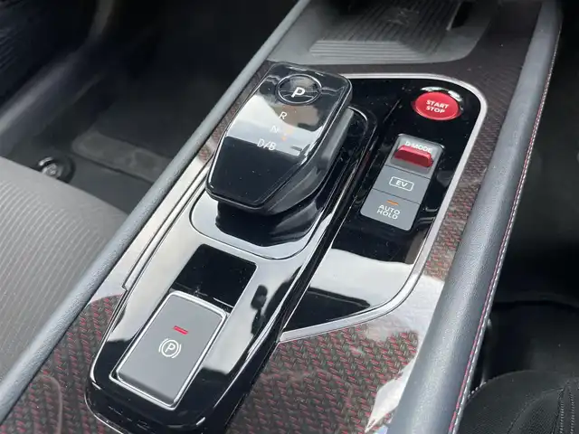 日産 オーラ ニスモ 埼玉県 2022(令4)年 2.2万km スーパーブラック ・ワンオーナー/・純正ナビ/・アラウンドビューモニター/・クルコン/・シートヒーター/・ドラレコ/・ETC