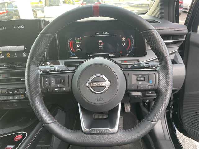 日産 オーラ ニスモ 埼玉県 2022(令4)年 2.2万km スーパーブラック ・ワンオーナー/・純正ナビ/・アラウンドビューモニター/・クルコン/・シートヒーター/・ドラレコ/・ETC