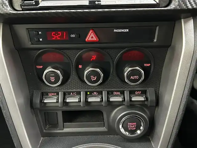 トヨタ ８６ GT 大分県 2014(平26)年 4.6万km クリスタルホワイトパール プッシュスタート/スマートキー/ETC/TRDフルエアロ/HKS車高調/純正フロアマット/純正17インチアルミホイール/LEDヘッドライト/サイドエアバック