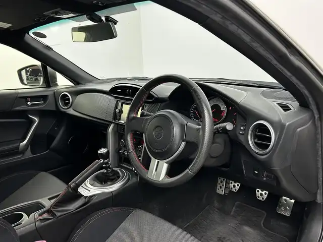 トヨタ ８６ GT 大分県 2014(平26)年 4.6万km クリスタルホワイトパール プッシュスタート/スマートキー/ETC/TRDフルエアロ/HKS車高調/純正フロアマット/純正17インチアルミホイール/LEDヘッドライト/サイドエアバック