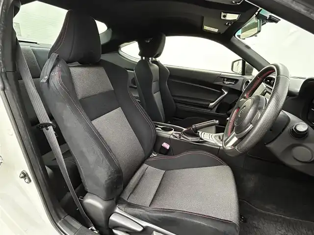 トヨタ ８６ GT 大分県 2014(平26)年 4.6万km クリスタルホワイトパール プッシュスタート/スマートキー/ETC/TRDフルエアロ/HKS車高調/純正フロアマット/純正17インチアルミホイール/LEDヘッドライト/サイドエアバック