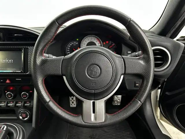 トヨタ ８６ GT 大分県 2014(平26)年 4.6万km クリスタルホワイトパール プッシュスタート/スマートキー/ETC/TRDフルエアロ/HKS車高調/純正フロアマット/純正17インチアルミホイール/LEDヘッドライト/サイドエアバック