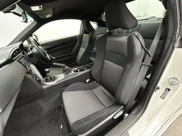 トヨタ ８６ GT 大分県 2014(平26)年 4.6万km クリスタルホワイトパール プッシュスタート/スマートキー/ETC/TRDフルエアロ/HKS車高調/純正フロアマット/純正17インチアルミホイール/LEDヘッドライト/サイドエアバック