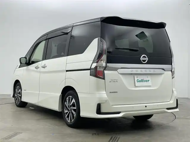 日産 セレナ ハイウェイスター V 岡山県 2022(令4)年 3.8万km ブリリアントホワイトパール 2トーン 純正１１インチフリップダウンモニター/純正１０インチナビ/デジタルインナーミラー/プロパイロット/アラウンドビューモニター/衝突軽減ブレーキ/純正ドライブレコーダー（前後）/両側パワースライドドア/ＬＥＤヘッドライト/ビルトインETC/ブラインドスポットモニター/オートブレーキホールド/取扱説明書/ナビ取扱説明書