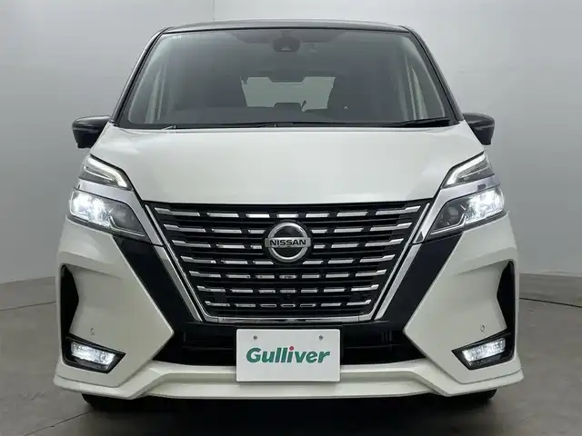 日産 セレナ ハイウェイスター V 岡山県 2022(令4)年 3.8万km ブリリアントホワイトパール 2トーン 純正１１インチフリップダウンモニター/純正１０インチナビ/デジタルインナーミラー/プロパイロット/アラウンドビューモニター/衝突軽減ブレーキ/純正ドライブレコーダー（前後）/両側パワースライドドア/ＬＥＤヘッドライト/ビルトインETC/ブラインドスポットモニター/オートブレーキホールド/取扱説明書/ナビ取扱説明書