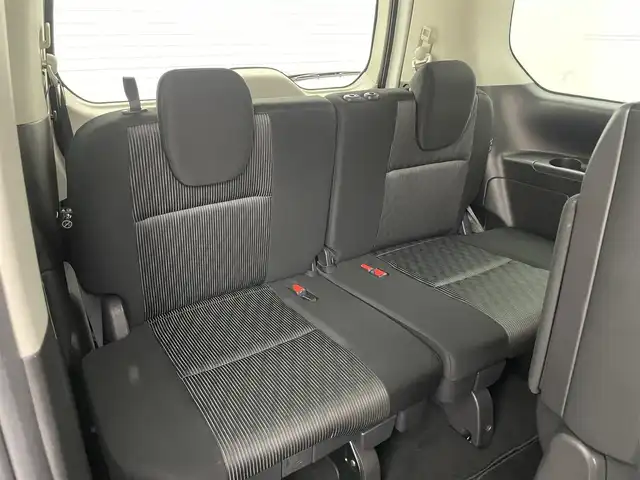 日産 セレナ ハイウェイスター V 岡山県 2022(令4)年 3.8万km ブリリアントホワイトパール 2トーン 純正１１インチフリップダウンモニター/純正１０インチナビ/デジタルインナーミラー/プロパイロット/アラウンドビューモニター/衝突軽減ブレーキ/純正ドライブレコーダー（前後）/両側パワースライドドア/ＬＥＤヘッドライト/ビルトインETC/ブラインドスポットモニター/オートブレーキホールド/取扱説明書/ナビ取扱説明書