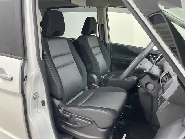 日産 セレナ ハイウェイスター V 岡山県 2022(令4)年 3.8万km ブリリアントホワイトパール 2トーン 純正１１インチフリップダウンモニター/純正１０インチナビ/デジタルインナーミラー/プロパイロット/アラウンドビューモニター/衝突軽減ブレーキ/純正ドライブレコーダー（前後）/両側パワースライドドア/ＬＥＤヘッドライト/ビルトインETC/ブラインドスポットモニター/オートブレーキホールド/取扱説明書/ナビ取扱説明書