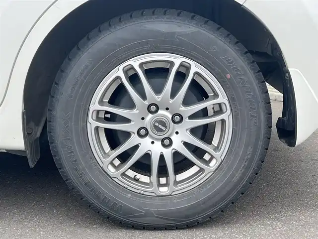 日産 ノート e－パワー X FOUR 秋田県 2018(平30)年 4.8万km ブリリアントホワイトパール 純正ナビ/衝突軽減システム/４WD/スマートキー/バックカメラ/コーナーセンサー/クルーズコントロール/アイドリングストップ/レーンキープアシスト/プッシュスタート/社外アルミ/純正フロアマット/純正ドアバイザー/ステアリングスイッチ/横滑り防止/オートエアコン/オートライト/パワーウィンドウ/パワーステアリング/電動格納ウィンカーミラー