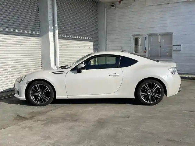 スバル ＢＲＺ S 茨城県 2012(平24)年 13.2万km サテンホワイトパール (株)IDOMが運営する【じしゃロン水戸店】の自社ローン専用車両になりますこちらは現金またはオートローンご利用時の価格です。自社ローンご希望の方は別途その旨お申付け下さい/社外ナビ/バックカメラ/ETC/フルセグTV/Bluetooth audio/パドルシフト/デュアルオートエアコン