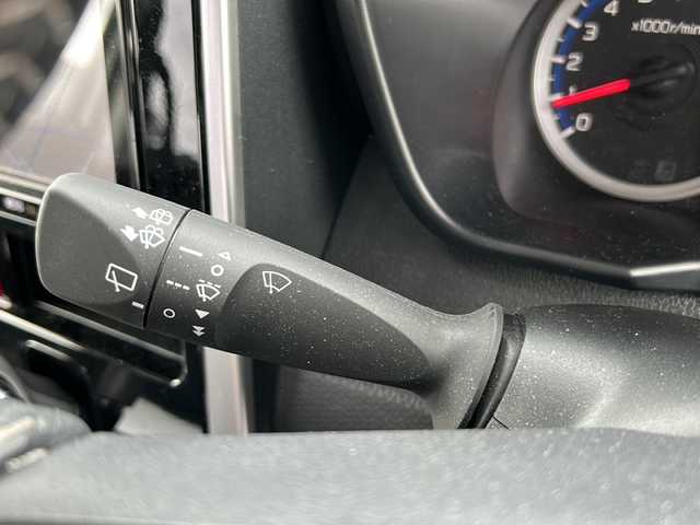トヨタ ルーミー カスタムG－T 千葉県 2021(令3)年 0.8万km ブラックマイカメタリック/パールホワイト2トーン モデリスタエアロ／マフラーエンド　９型ナビＮＳＺＴ－Ｙ６８Ｔ　全方位カメラ シートヒーター 両側パワースライドドア ドラレコ ２．０ETC USB クルコン ツートンカラー LEDライト オートライト