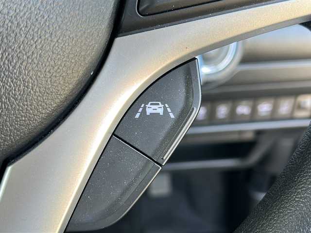 スズキ クロスビー HYBRID MV 秋田県 2024(令6)年 2.7万km タフカーキパールメタリック/ホワイト2トーン 登録時走行距離26239km/４WD/社外SDナビ/社外ETC/後方コーナーセンサー/純正AW/運助シートヒーター/車線逸脱警報