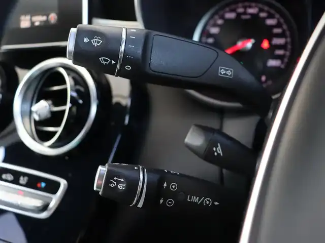 メルセデス・ベンツ ＧＬＣ２２０ d 4マチック クーペ スポーツ 長野県 2018(平30)年 5.5万km オブシディアンブラック レーダーセーフティＰＫＧ　/アルカンターラレザー　/純正ナビＴＶ　/３６０°カメラ　/ヘッドアップＤ　/ディストロニック　/衝突軽減Ｂ　/ＬＫＡ　/ＢＳＭ　/パワーシート／ヒーター　/パワーバックドア　/純１９ＡＷ　/ＬＥＤ