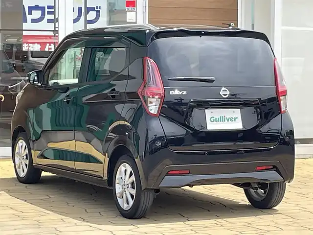 日産 デイズ X 宮崎県 2022(令4)年 3.8万km ブラック エマージェンシーブレーキ/純正9型ナビ/Bluetooth DVD フルセグ/アラウンドビューモニター/純正14インチホイール/ステアリングスイッチ/ウインカーミラー/コーナーセンサー/オートライトコントロール/ヘッドライトレベライザー/スマートキー/エンジンプッシュスタート/電動格納ミラー/保証書/取扱説明書