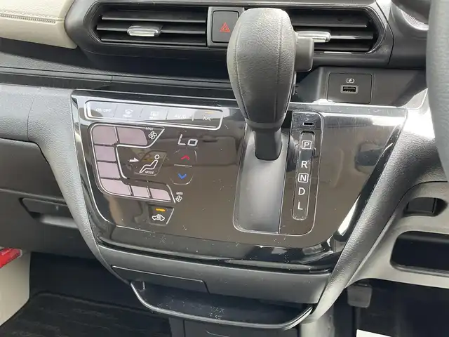 日産 デイズ X 宮崎県 2022(令4)年 3.8万km ブラック エマージェンシーブレーキ/純正9型ナビ/Bluetooth DVD フルセグ/アラウンドビューモニター/純正14インチホイール/ステアリングスイッチ/ウインカーミラー/コーナーセンサー/オートライトコントロール/ヘッドライトレベライザー/スマートキー/エンジンプッシュスタート/電動格納ミラー/保証書/取扱説明書