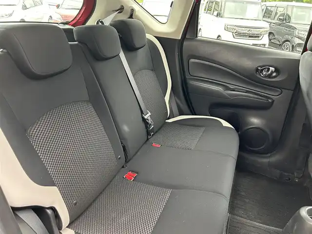 日産 ノート X 佐賀県 2018(平30)年 5.1万km ガーネットレッド エマージェンシーブレーキ　/純正SDナビ　/・アラウンドビューモニター/・フルセグTV/CD/DVD/Bluetooth/前後コーナーセンサー　　/オートライト　/ＥＴＣ　/プッシュスタート/オートライト　/助手席回転シート/電動格納ミラー/ドアバイザー/ISOFIX/取扱説明書/保証書