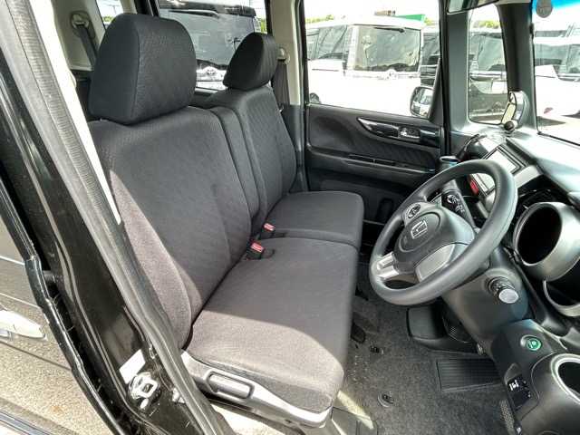 ホンダ Ｎ ＢＯＸ カスタム G Lパッケージ 千葉県 2013(平25)年 8.8万km クリスタルブラックパール 社外メモリナビ/CD/DVD/Bluetooth/フルセグTV/バックカメラ/ETC/片側パワースライドドア/プッシュスタート/スマートキー/スペアキー×１/ステアリングスイッチ/オートライト/ウインカーミラー/横滑り防止装置/社外14インチアルミホイール