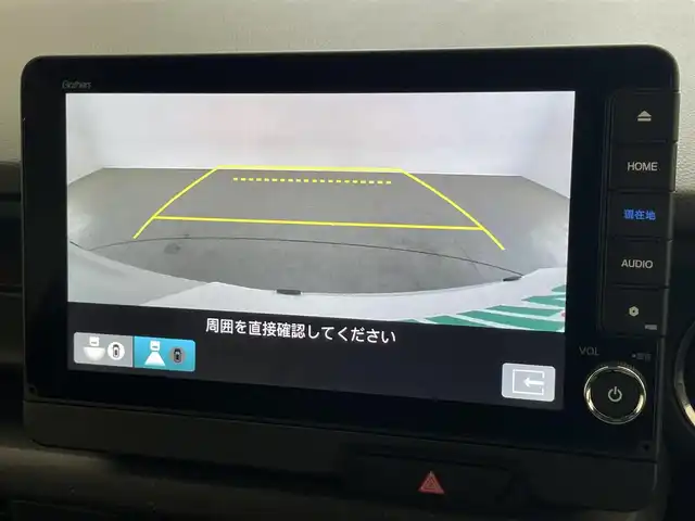 ホンダ Ｎ ＢＯＸ カスタム ターボ 愛知県 2025(令7)年 0.1万km プラチナホワイトパール 純正９型ナビ　フルセグＴＶ　カープレイ対応　全方位カメラ　ハーフレザー　シートヒーター　両側パワースライドドア　ホンダセンシング　衝突軽減　追従クルコン　ＬＥＤオートライト　コーナーセンサー パドルシフト　USB　マルチビューカメラシステム　禁煙車