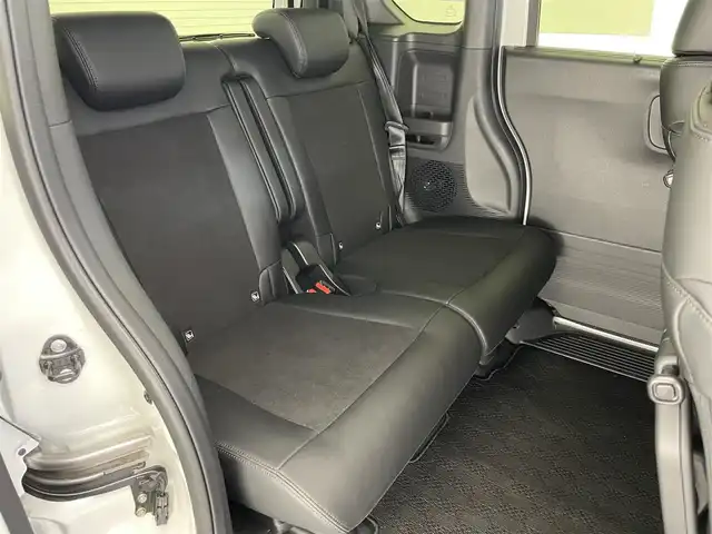 ホンダ Ｎ ＢＯＸ カスタム ターボ 愛知県 2025(令7)年 0.1万km プラチナホワイトパール 純正９型ナビ　フルセグＴＶ　カープレイ対応　全方位カメラ　ハーフレザー　シートヒーター　両側パワースライドドア　ホンダセンシング　衝突軽減　追従クルコン　ＬＥＤオートライト　コーナーセンサー パドルシフト　USB　マルチビューカメラシステム　禁煙車
