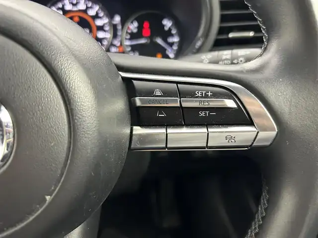 マツダ マツダ３ファストバック 15S ツーリング 愛知県 2019(令1)年 3.4万km ジェットブラックマイカ 衝突軽減ブレーキ/車線逸脱警報/踏み間違え防止/ブラインドスポットモニター/純正SDナビ/・フルセグTV/CD/DVD/Bluetooth/HDMI/バックカメラ/レーダークルーズコントロール/ETC/ドライブレコーダー/LEDヘッドライト/スマートキー/スペアキー