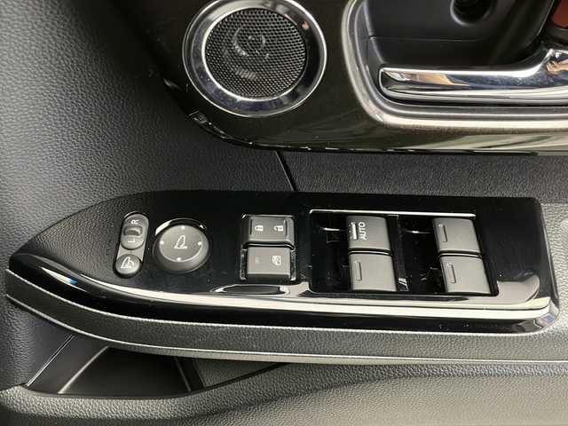 ホンダ Ｎ ＢＯＸ カスタム G L 長野県 2018(平30)年 3.6万km プラチナホワイトパール 純正SDナビ&フルセグTV&CD&DVD&USB&BT/アダプティブクルーズコントロール/レーンキープアシスト/衝突軽減ブレーキ/アイドリングストップ/先行車発進告知/標識認識表示/純正前方ドライブレコーダー/片側パワースライドドア/ステアリングスイッチ/2列目サンシェード/ベンチシート/チップアップシート/バックカメラ/ビルトインETC/LEDヘッドライト/オートライト/電動格納ミラー/ウィンカーミラー/純正14インチAW装着/純正フロアマット/純正ドアバイザー/プッシュスタート/スマートキー
