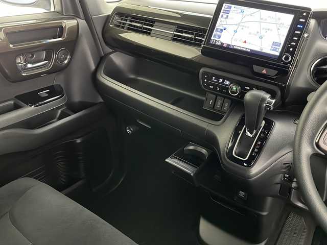 ホンダ Ｎ ＢＯＸ カスタム G L 長野県 2018(平30)年 3.6万km プラチナホワイトパール 純正SDナビ&フルセグTV&CD&DVD&USB&BT/アダプティブクルーズコントロール/レーンキープアシスト/衝突軽減ブレーキ/アイドリングストップ/先行車発進告知/標識認識表示/純正前方ドライブレコーダー/片側パワースライドドア/ステアリングスイッチ/2列目サンシェード/ベンチシート/チップアップシート/バックカメラ/ビルトインETC/LEDヘッドライト/オートライト/電動格納ミラー/ウィンカーミラー/純正14インチAW装着/純正フロアマット/純正ドアバイザー/プッシュスタート/スマートキー