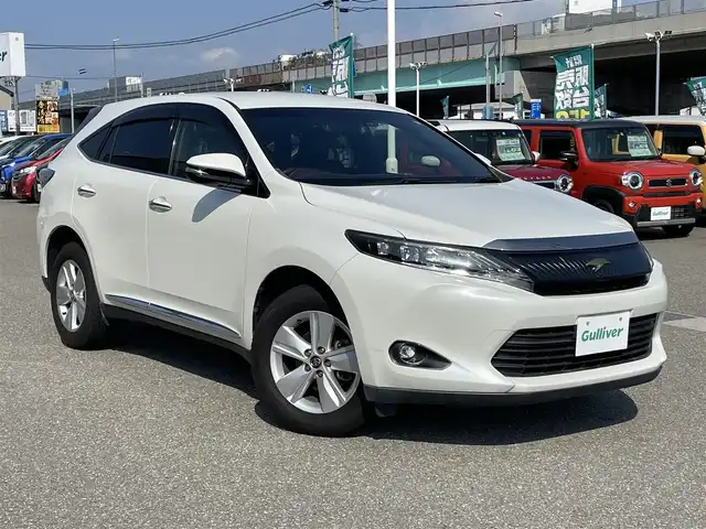 トヨタ ハリアー エレガンス 石川県 2016(平28)年 5.9万km ホワイトパールクリスタルシャイン ワンオーナー/メーカー純正ナビ/フルセグTV/バックカメラ/ドライブレコーダー/ETC/スマートキー/プッシュスタート/電動ミラー/LEDライト/純正アルミホイール/ハーフレザーシート/保証書